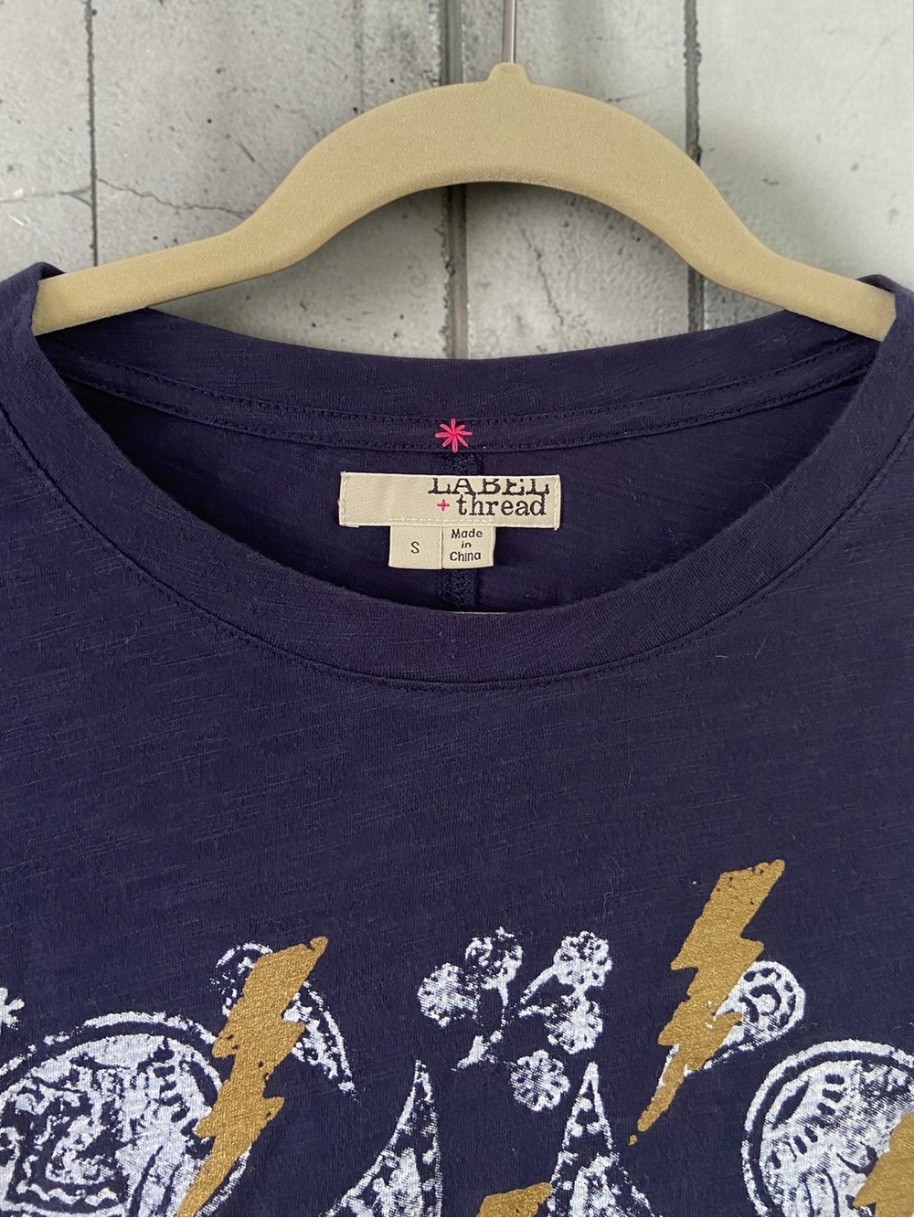 LABEL+thread Graphic Ava Tee - Picture 3 of 7
